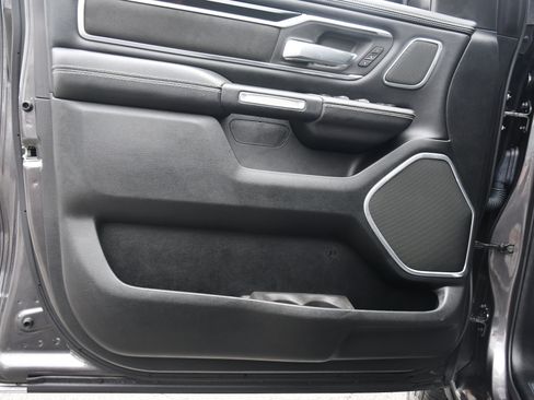 Used 2020 RAM 1500 Laramie image 12