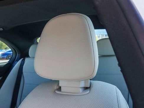 Used 2025 Mercedes-Benz C 300 Sedan image 25