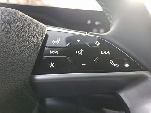 Certified 2025 Audi Q5 Prestige image 23