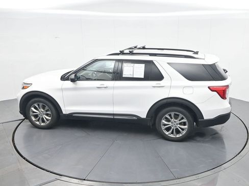 Used 2021 Ford Explorer XLT w/ Equipment Group 202A RWD image 25