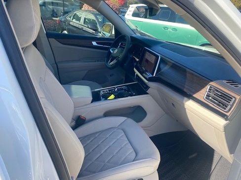 New 2026 Volkswagen Atlas SEL Premium R-Line image 12