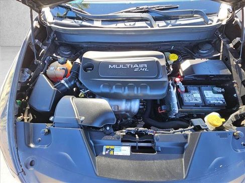 Used 2016 Jeep Cherokee Limited image 22