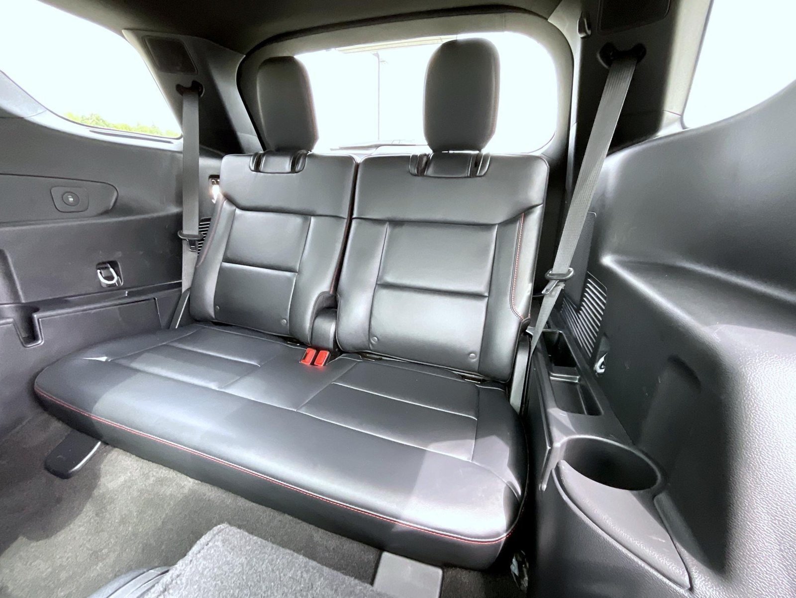 Used 2025 Ford Explorer ST AWD/4WD image 21