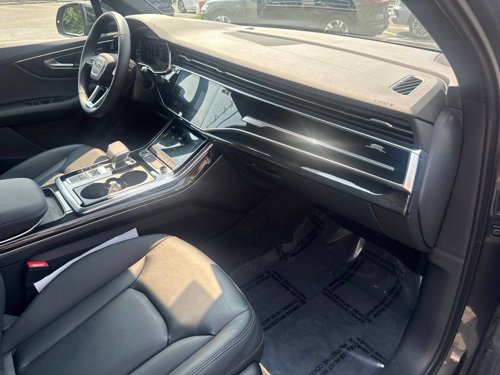 Used 2022 Audi Q7 3.0T Premium Plus AWD/4WD image 28
