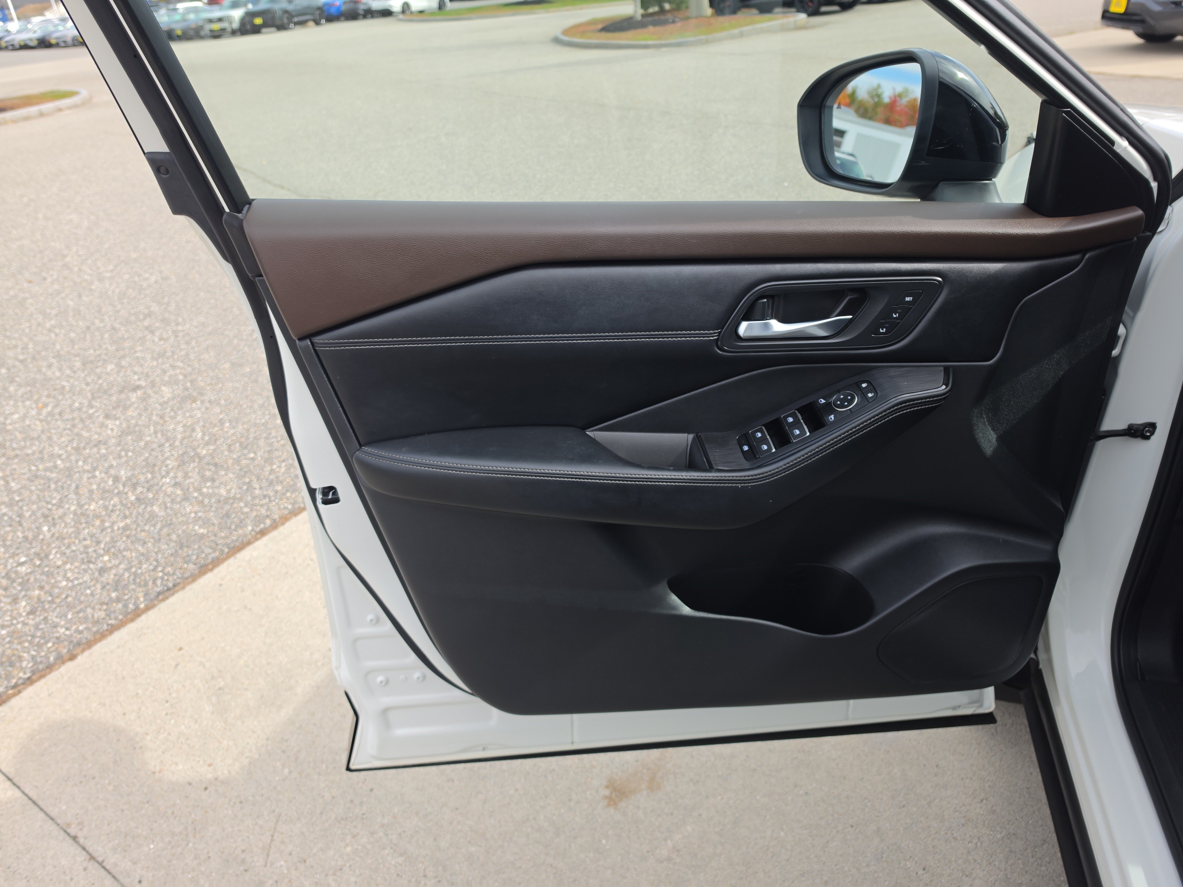 Certified 2023 Nissan Rogue SL AWD/4WD image 15