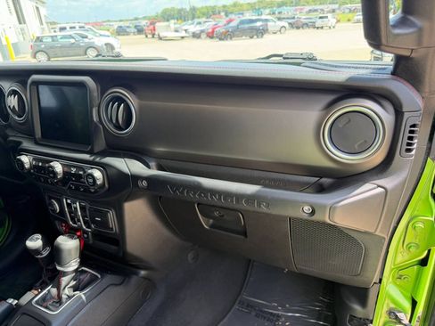 Used 2018 Jeep Wrangler Unlimited Rubicon AWD/4WD image 23