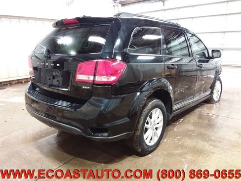 Used 2016 Dodge Journey SXT w/ Comfort/Convenience Group image 4