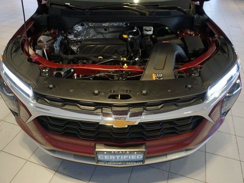 Certified 2025 Chevrolet Trax LT w/ LT Convenience Package image 27