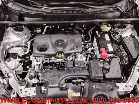 Used 2025 Toyota RAV4 XLE w/ Convenience Package FWD image 9
