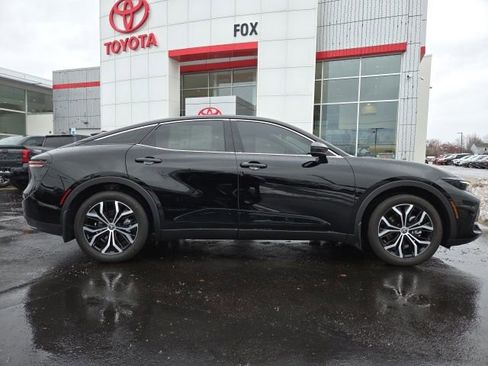 Used 2026 Toyota Crown XLE image 9