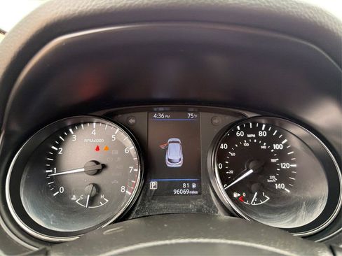 Used 2019 Nissan Rogue Sport SL FWD image 16