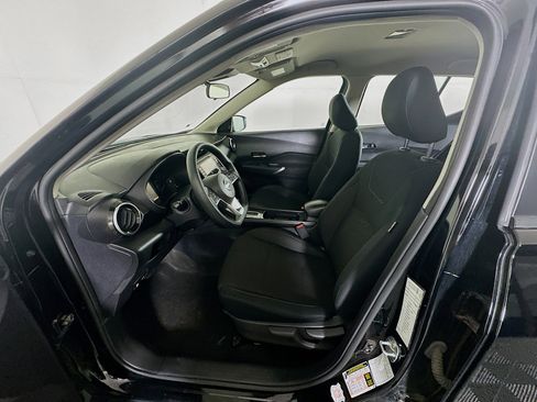 Used 2024 Nissan Kicks SV image 13