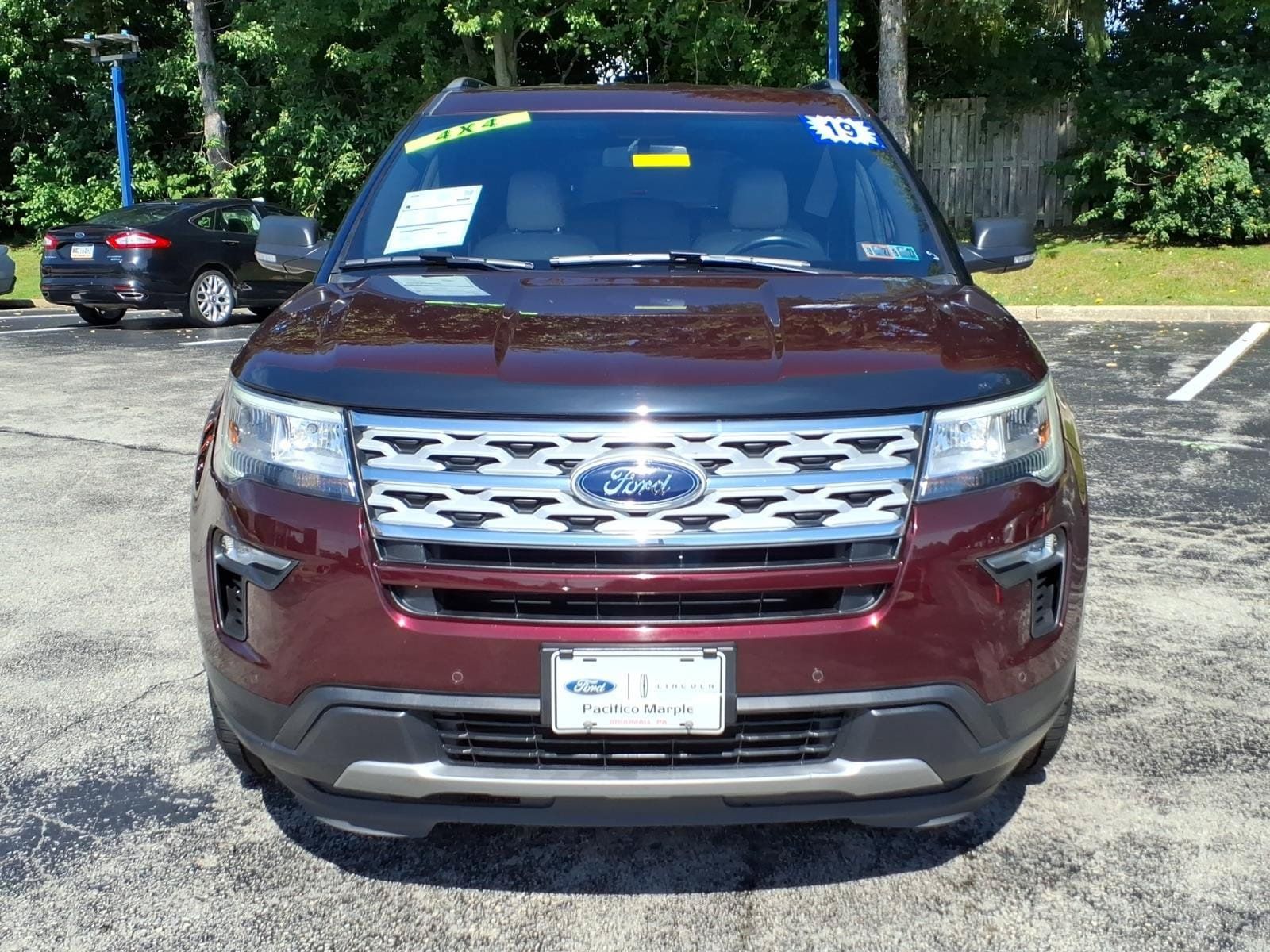 Certified 2019 Ford Explorer XLT w/ Equipment Group 202A AWD/4WD image 9