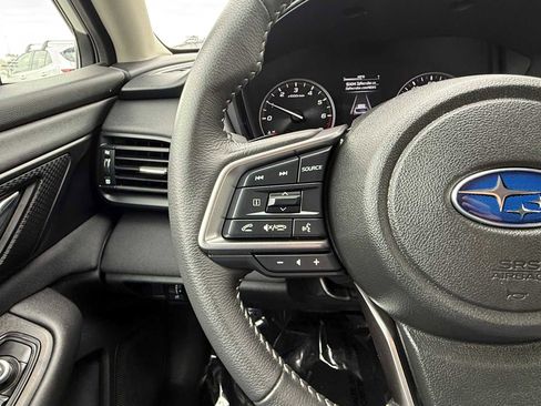 Used 2025 Subaru Outback Premium w/ Popular Package #1A AWD/4WD image 19