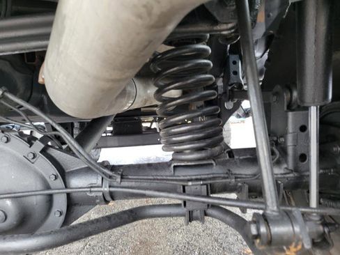 Used 2005 HUMMER H2 SUT w/ Preferred Equipment Group AWD/4WD image 22