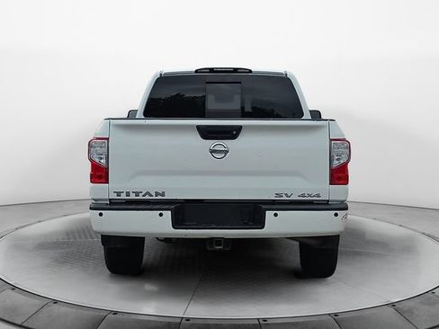 Used 2017 Nissan Titan SV AWD/4WD image 4