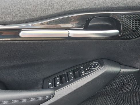 Used 2023 Kia Seltos S w/ Navigation Package AWD/4WD image 13