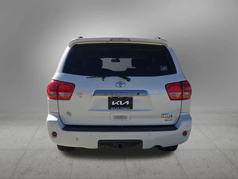 Used 2011 Toyota Sequoia Platinum image 5