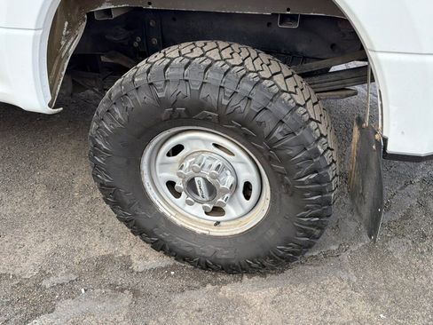 Used 2017 Ford F350 XL image 3