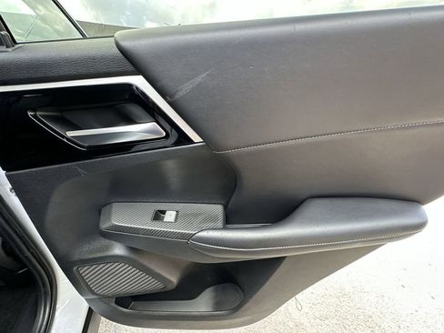 Used 2024 Mitsubishi Outlander SE image 30