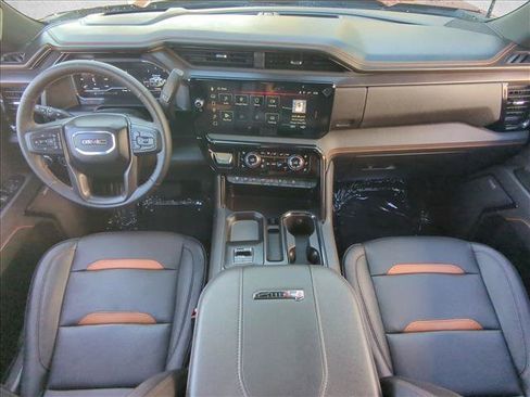 Used 2025 GMC Sierra 2500 AT4 w/ AT4 Premium Plus Package AWD/4WD image 19