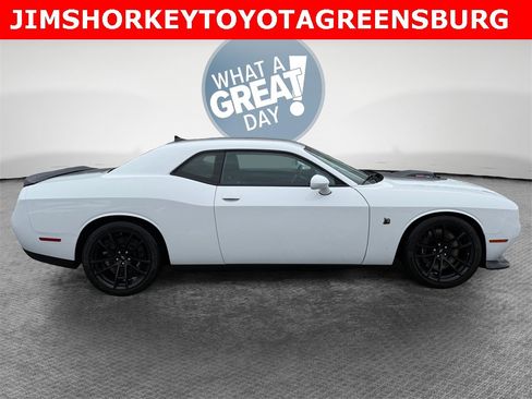 Used 2022 Dodge Challenger R/T Scat Pack w/ Shaker Package image 2