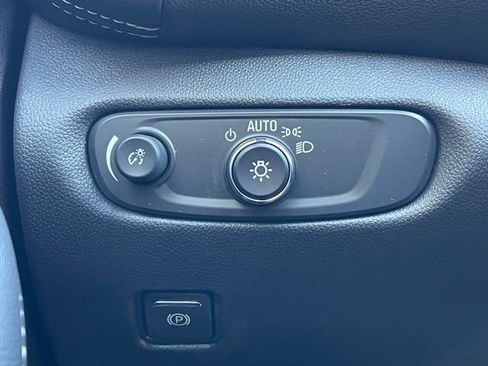 New 2025 Chevrolet Blazer LT w/ Convenience Package image 16