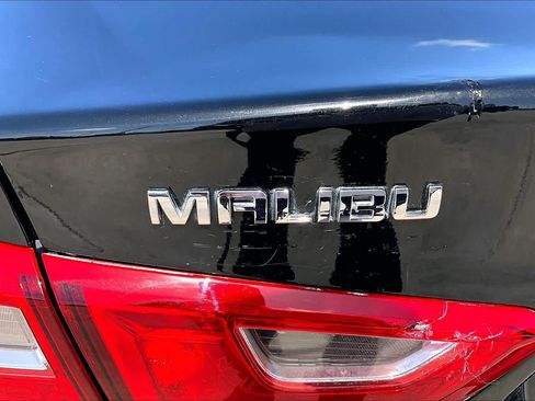 Used 2022 Chevrolet Malibu LS FWD image 10
