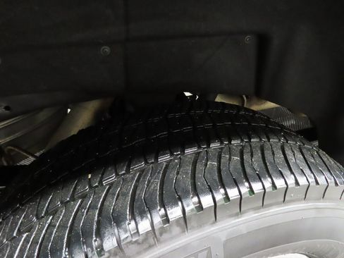 Used 2020 Chevrolet Silverado 2500 LTZ w/ LTZ Plus Package image 31