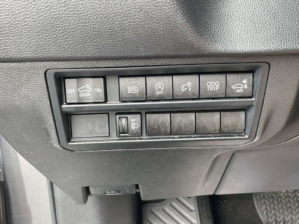 Used 2023 Toyota Tundra SR5 w/ SR5 Convenience Package AWD/4WD image 17