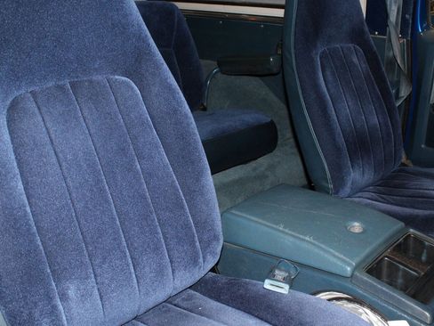 Used 1987 Chevrolet Blazer 4WD image 38