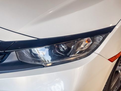 Used 2021 Honda Civic EX-L image 8