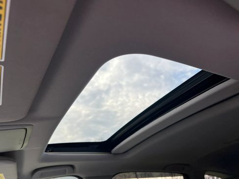 Used 2019 Honda CR-V Touring image 23