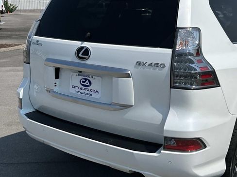 Used 2022 Lexus GX 460 Premium w/ Premium Package AWD/4WD image 14