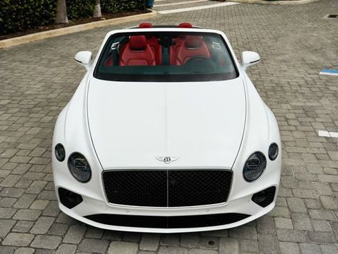 Used 2024 Bentley Continental GT V8 image 5