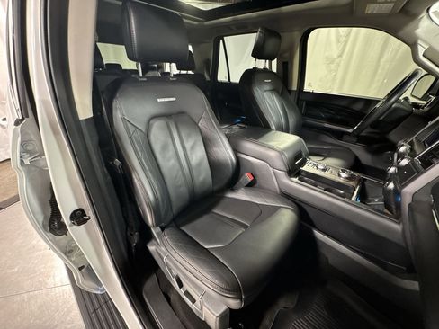 Used 2020 Ford Expedition Platinum image 36
