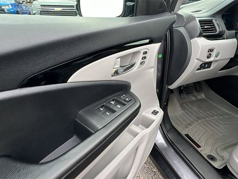 Used 2019 Honda Pilot Elite image 12