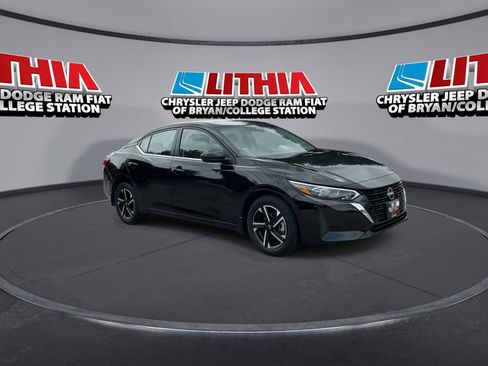 Used 2025 Nissan Sentra SV FWD image 2