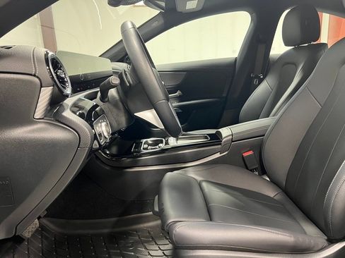 Used 2025 Mercedes-Benz CLA 250 4MATIC image 20