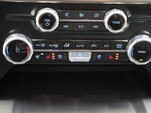 Used 2023 Ford F150 Lariat w/ Equipment Group 502A High image 27