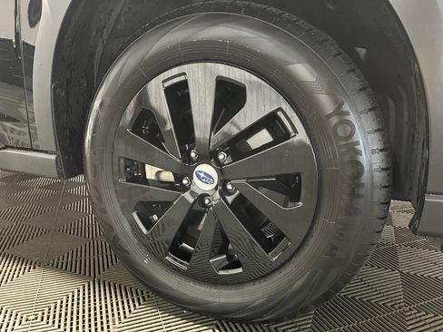 Used 2023 Subaru Outback Premium w/ Popular Package #1 image 3