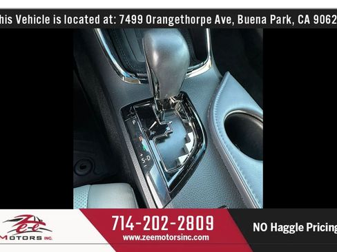 Used 2013 Toyota Avalon Limited w/ Technology Pkg FWD image 30