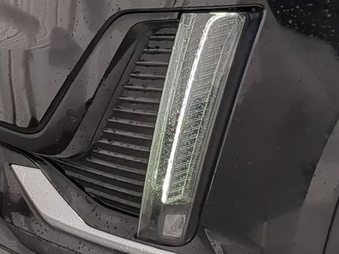 Used 2023 Cadillac XT6 Premium Luxury image 18