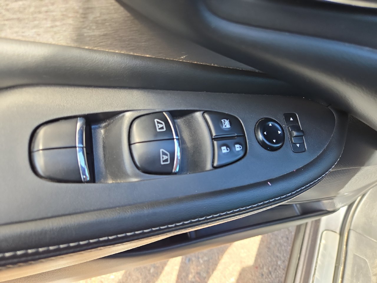 Used 2022 Nissan Murano SL w/ SL Moonroof Package FWD image 26
