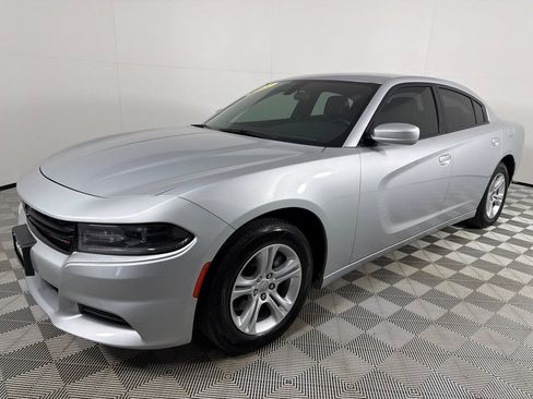 Used 2021 Dodge Charger SXT w/ Leather Interior Group image 9