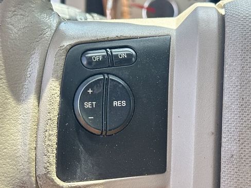 Used 2013 Ford Expedition Limited AWD/4WD image 26