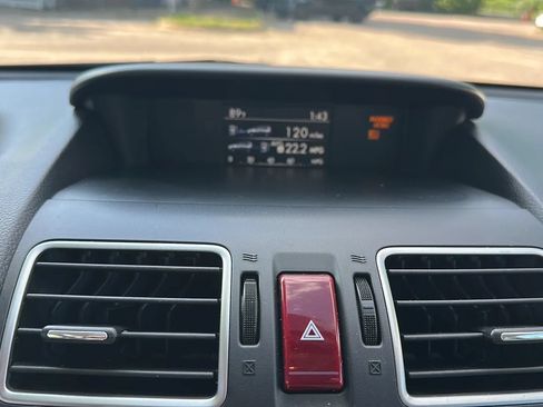 Used 2016 Subaru Forester 2.5i Premium AWD/4WD image 34