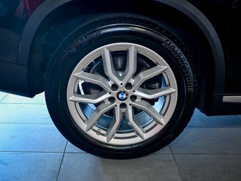 Used 2023 BMW X5 xDrive40i w/ Climate Comfort Package image 47