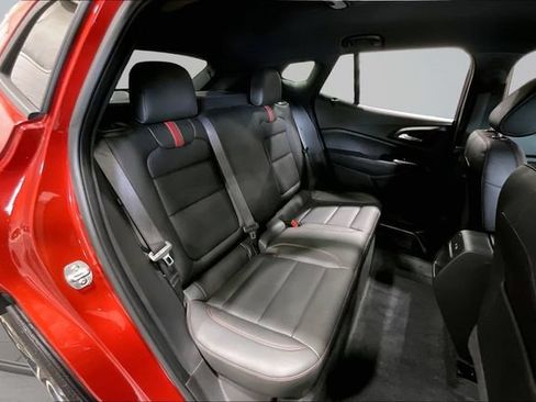 Used 2024 Chevrolet Trax RS FWD image 27