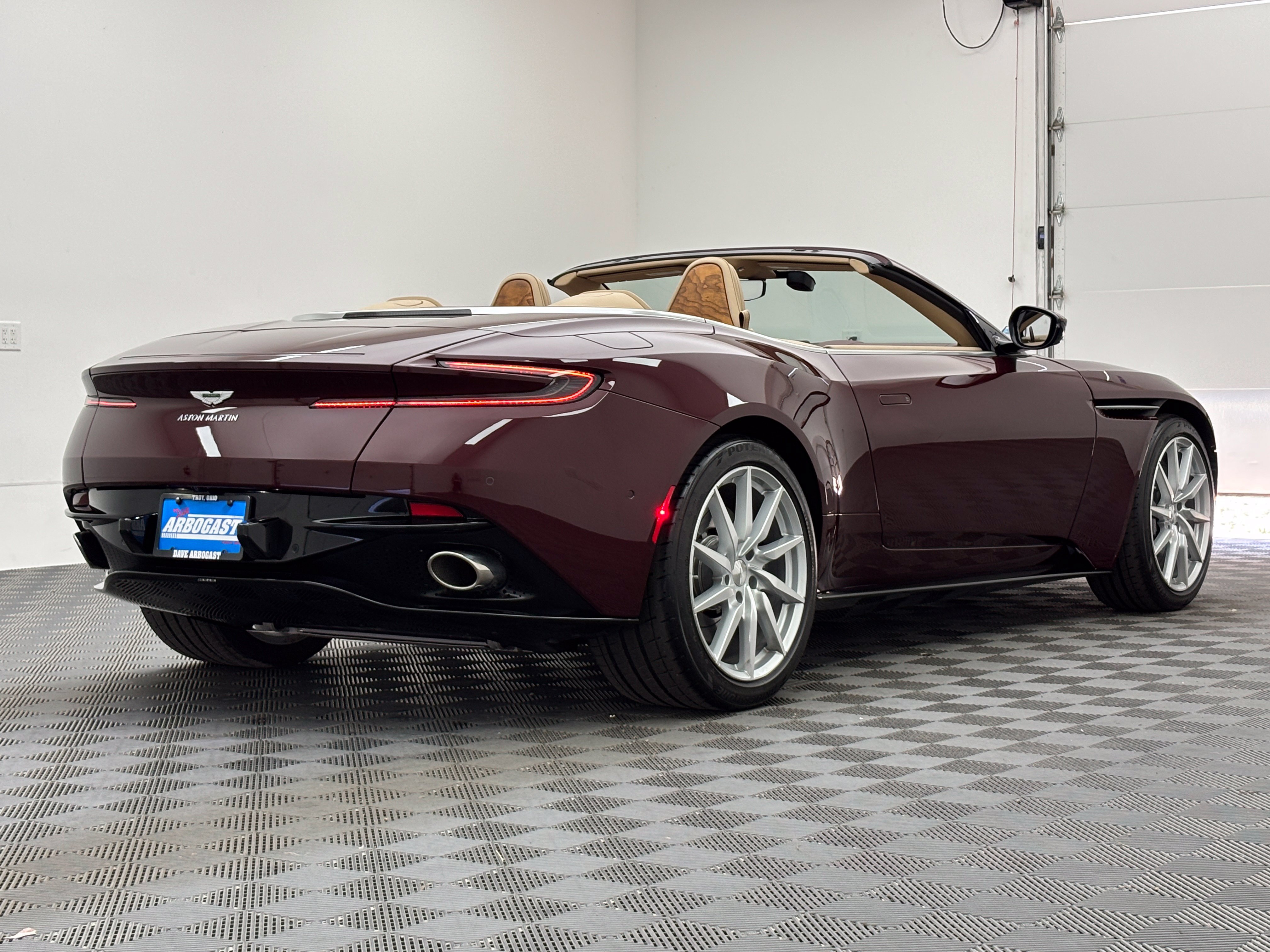Used 2019 Aston Martin DB11 Volante RWD image 58